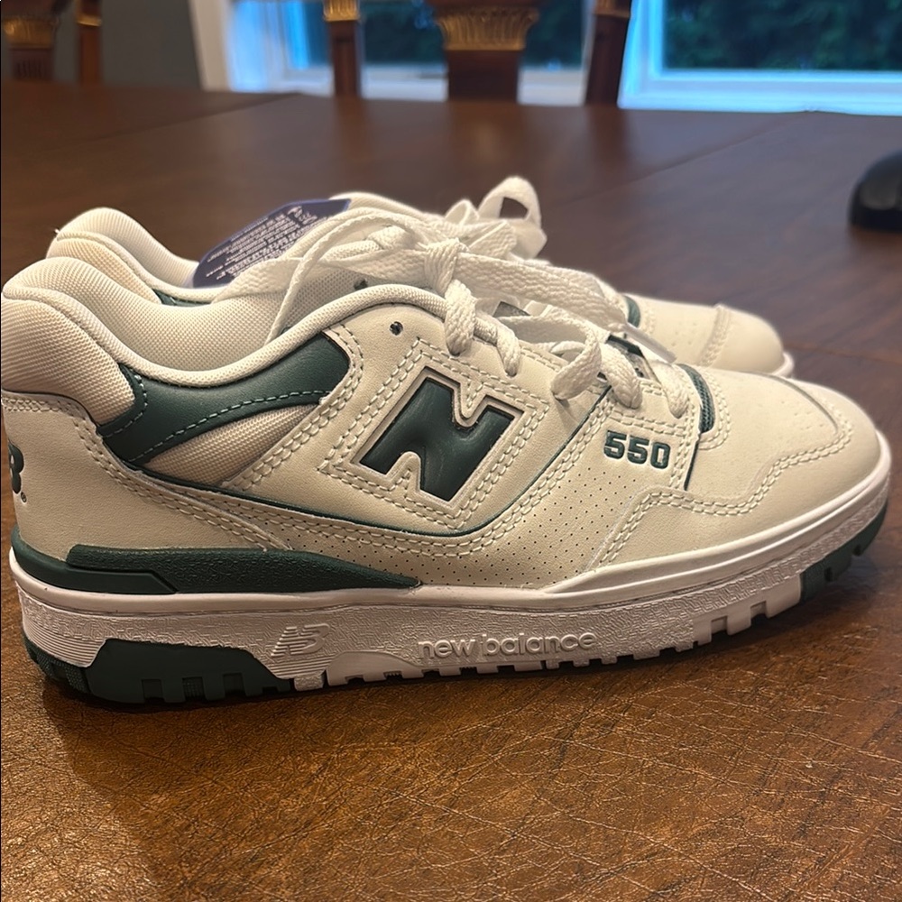 New Balance 550 White with Dark Green Accents size 6 women